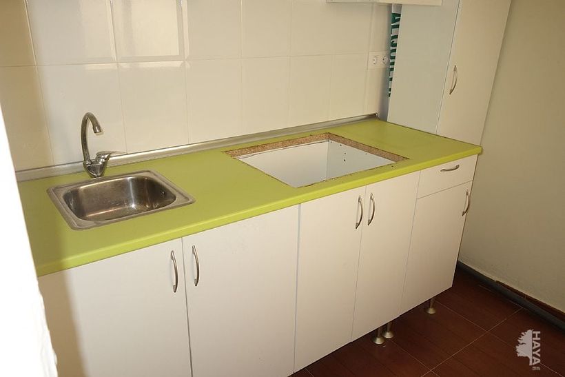 cocina del piso en venta de CaixaBank
