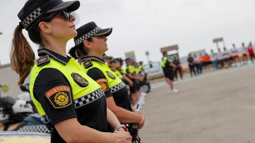 Un grupo de agentes de la Policía Local de Valencia