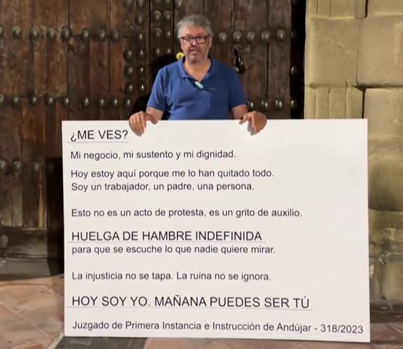 Carlos plenelles cartel huelga de hambre