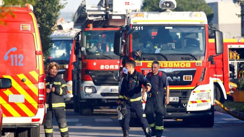 Bomberos trabajando