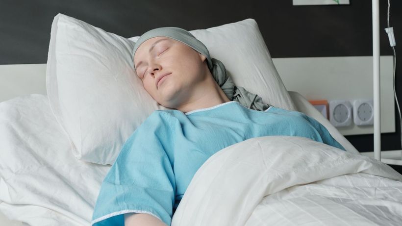 Una paciente enferma de cáncer