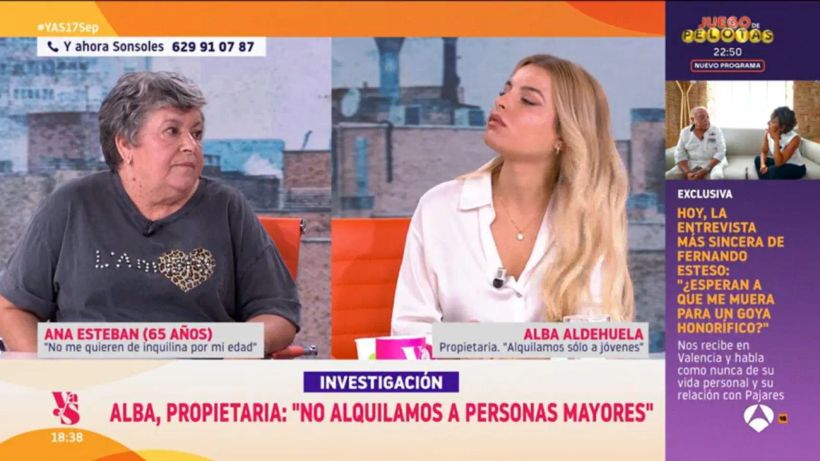 la propietaria hablando con una pensionista