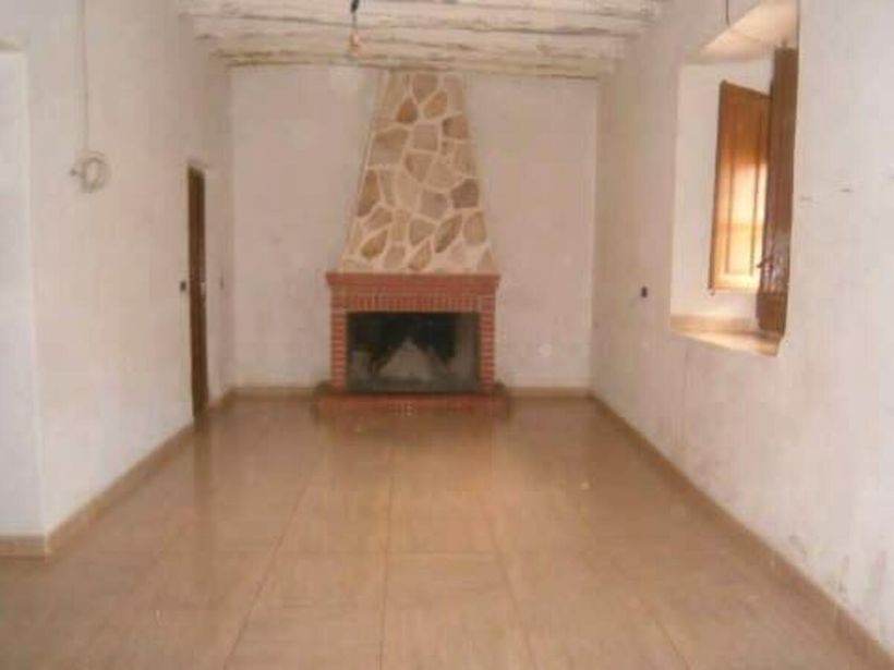 Chimenea de la casa en venta de CaixaBank | Building Center
