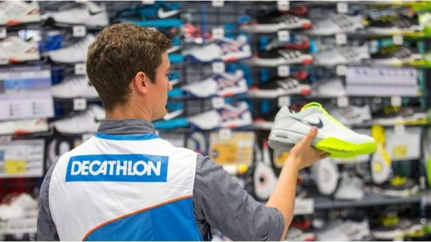 Decathlon busca contratar 831 jóvenes sin experiencia para sus tiendas