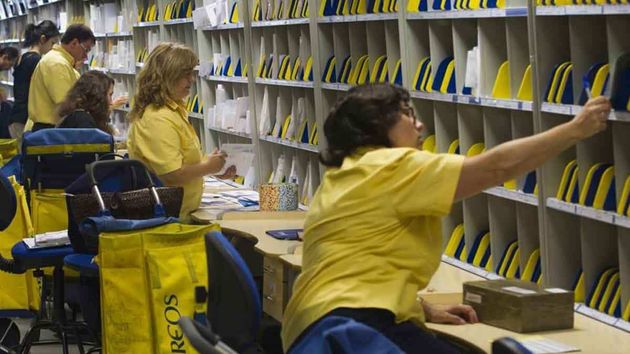 Actualización de la DGT: Estos son los trámites que puedes hacer en Correos