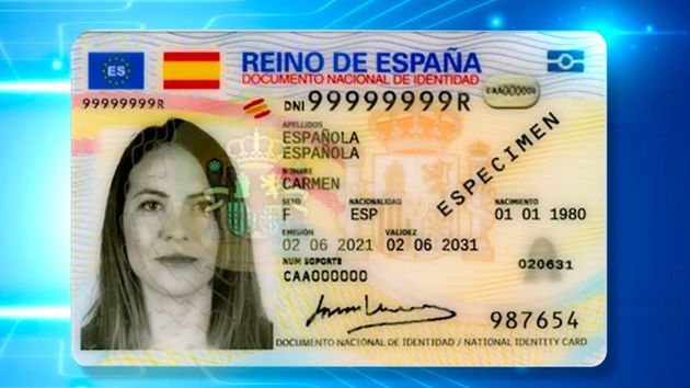¿Es legal llevar el DNI en el móvil?