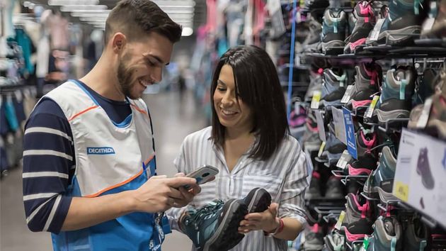 Decathlon busca vendedores y no piden experiencia: sueldos de 1.300 euros