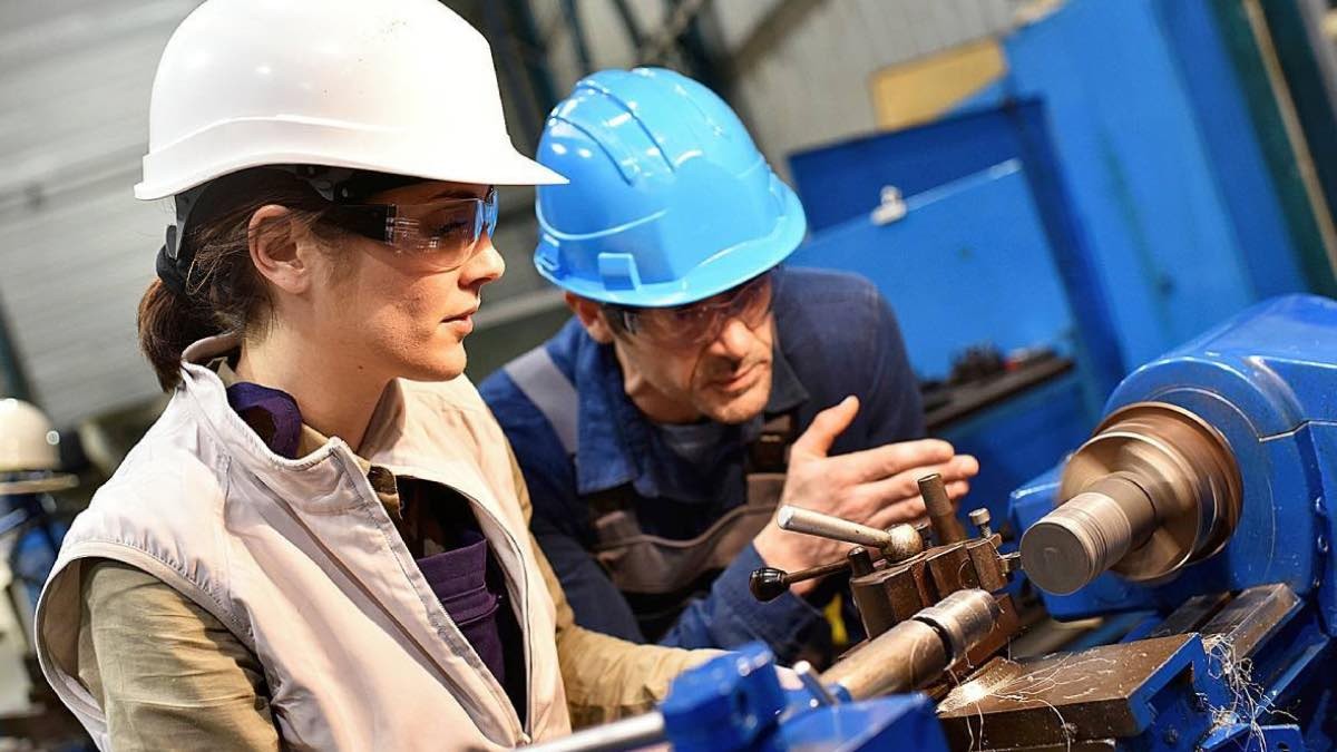 Estas son las 6 profesiones de la FP que más se demandarán este 2023