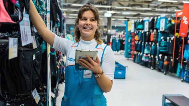 Decathlon busca vendedores a media jornada y no pide experiencia: sueldos de casi 700 euros