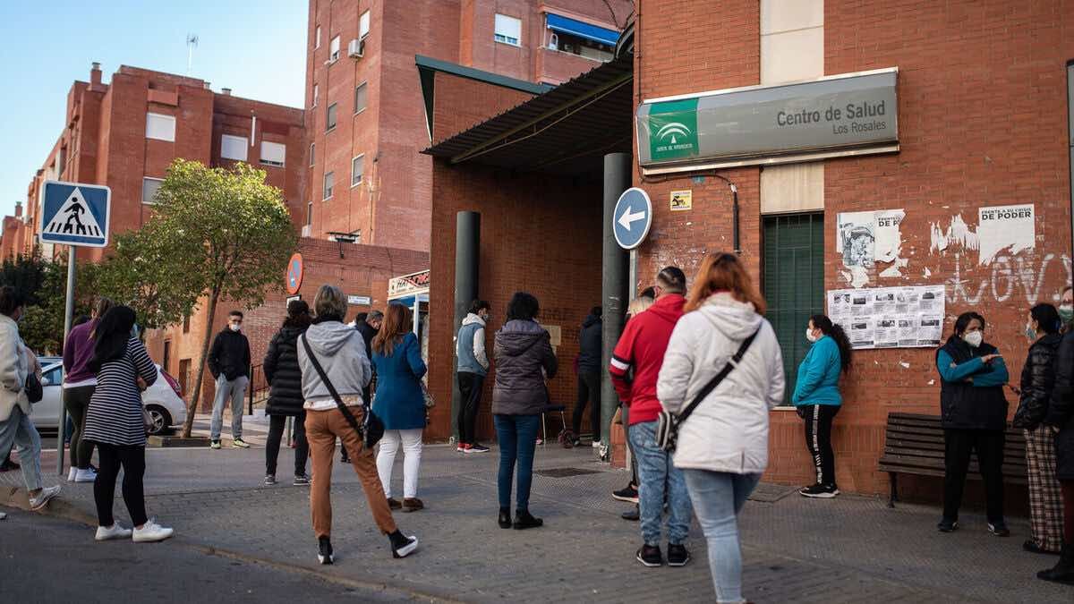 El motivo por el que los españoles prefieren la sanidad pública a la privada 