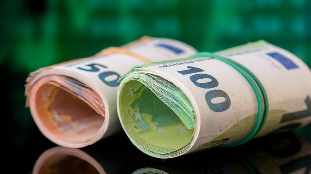 Salario Mínimo Interprofesional 2026 en España: cuánto es el SMI al mes, al día y por hora