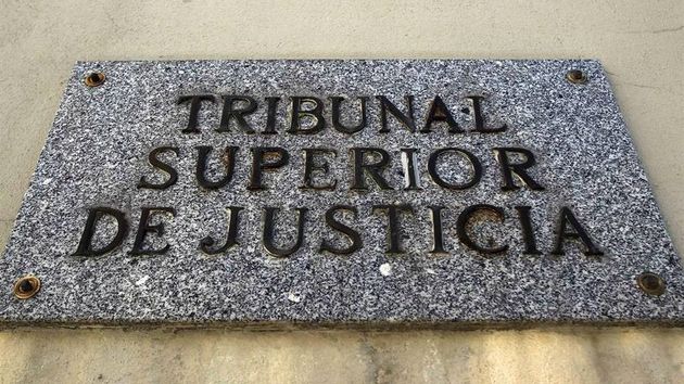 La Justicia reconoce una indemnización de 4.200 euros al limpiador con discapacidad que conoció su despido vía SMS de la Seguridad Social