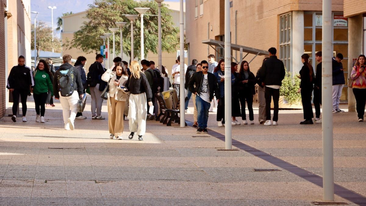 Microcredenciales, el nuevo modelo de formación permanente de la Universidad de Almería