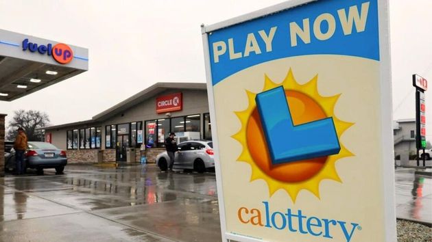 Se para a echar gasolina, compra lotería en la gasolinera y gana 1.700 millones de euros: “sinceramente, estamos sin palabras…”
