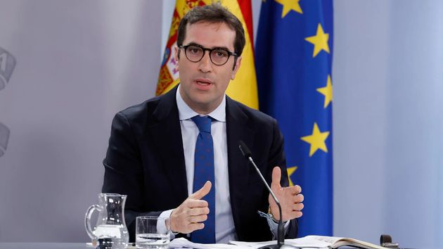 Carlos Cuerpo lo deja claro: subir el SMI no significa ampliar el límite exento, este salario ya tributa en otros países europeos