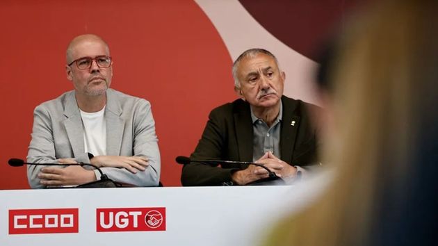 La jubilación de los funcionarios a los 72 años contra las cuerdas: CCOO y UGT rechazan la propuesta del PSOE