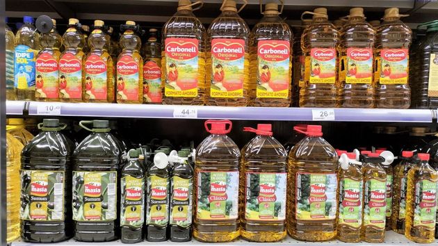 Aldi planta cara a Alcampo y Carrefour con una gran oferta en el aceite de oliva virgen extra Coosur
