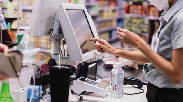 Adiós a las cajas automáticas en los supermercados: este es el motivo
