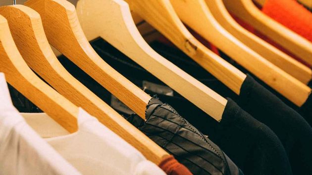 Esta famosa firma de ropa anuncia el cierre de 200 tiendas: cuál es el motivo
