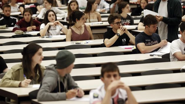 Alsa busca becarios y ofrece una ayuda de 900 € al mes, jornada de lunes a viernes y teletrabajo