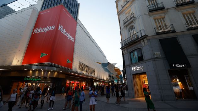 El Corte Inglés sufre un ciberataque: la compañía advierte de posibles estafas tras el acceso a datos de los clientes