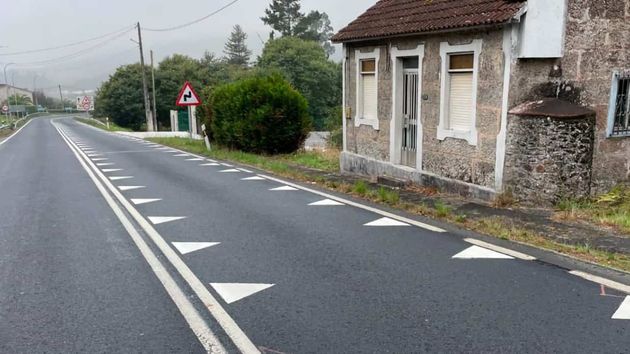 La nueva señal de "dientes de dragón" incorporada en las carreteras españolas por la DGT y que pocos conocen