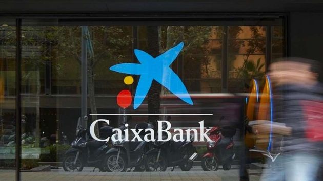 CaixaBank busca personal para trabajar de 8:00 a 15:00: tiene 76 vacantes que cubrir