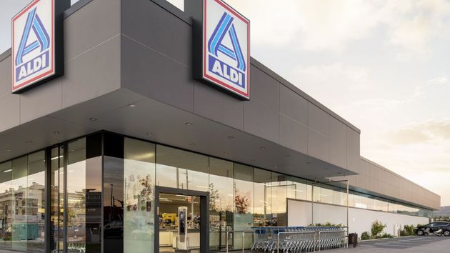 Aldi se adelanta al cambio de normativa de la DGT y lanza este producto que será obligatorio para todos los vehículos a partir de esta fecha