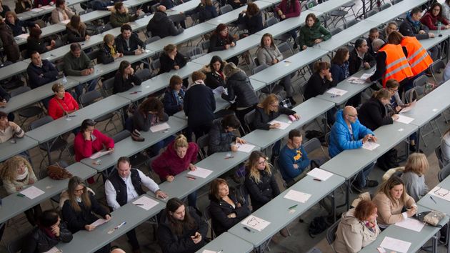 Miles de plazas publicadas esta semana en el BOE para ser funcionario o empleado público: en algunas basta con tener la ESO