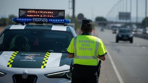 La DGT multará con hasta 200 euros y 4 puntos a los conductores que no cumplan con estas dos medidas