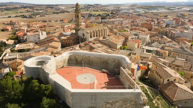 Se buscan vecinos en este pequeño pueblo cerca de Barcelona: hay casas baratas y está a una hora del centro