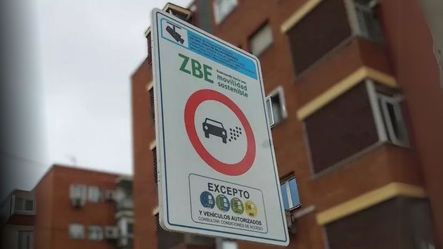 Las restricciones de la DGT para los coches con etiquetas B y C ya tienen fecha en estas ciudades