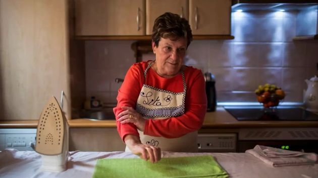 El motivo por el que la Seguridad Social cancela la pensión de jubilación a un ama de casa