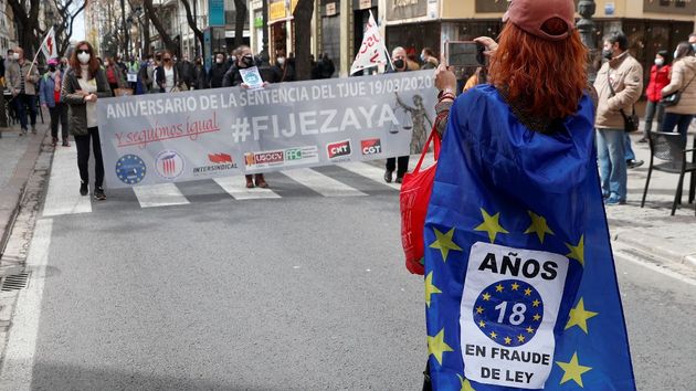 Una interina logra ser indefinida después de 18 años encadenando contratos: el juzgado siguió al TJUE