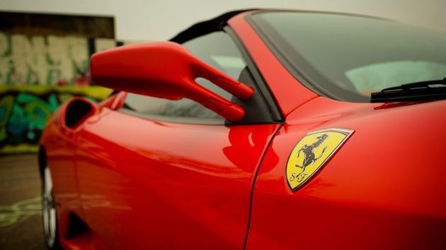 Un paseo en el Ferrari de su padre le sale caro y tiene que pagar más de 100.000 euros a Hacienda