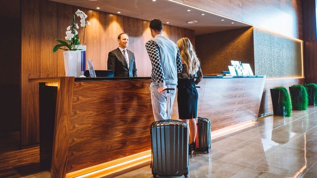 Esto es lo que tienes que hacer cuando te pidan el DNI en los hoteles para proteger tus datos