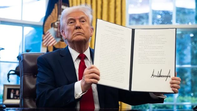 Trump impone aranceles del 25 % a los automóviles y amenaza con ampliar la medida a Canadá y la UE