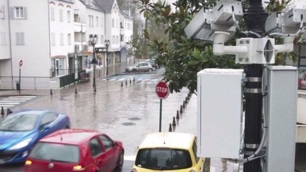 Si ves una señal de STOP ten cuidado: estas son las 2 ciudades donde la DGT ya ha colocado sus nuevos radares