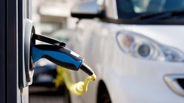 Estos son los puntos donde puedes recargar el coche eléctrico gratis en España