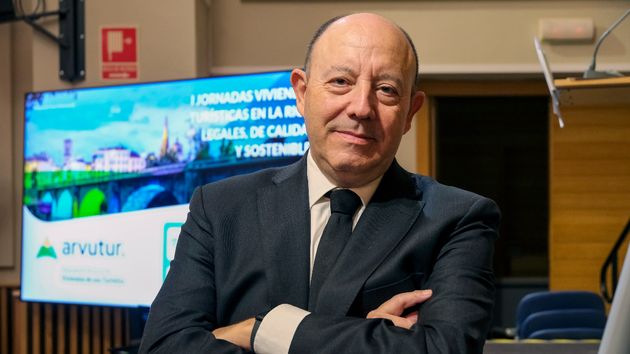 Gonzalo Bernardos pide a los que cobran el SMI seguir este consejo: “os va a caer un buen dinerito”