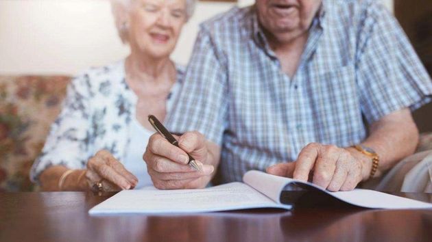 Una viuda se queda sin bonificación del impuesto de sucesiones porque su marido no hizo esto en el testamento