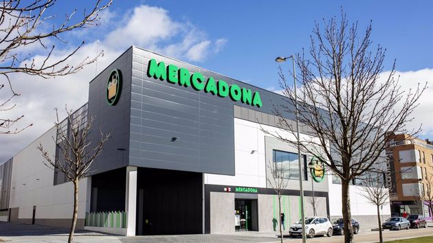 Una empleada de Mercadona logra más de 50.000 € de indemnización tras ser despedida de forma improcedente por “no cantar” los cambios: llevaba más de 18 años