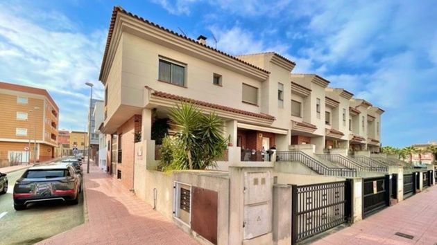 Solvia ofrece un chalet de 211 metros, 3 habitaciones y cocina amueblada por solo 47.000 euros