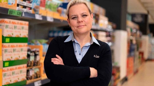 Atención desempleados mayores de 50 años: Lidl tiene 143 vacantes para trabajar en sus supermercados