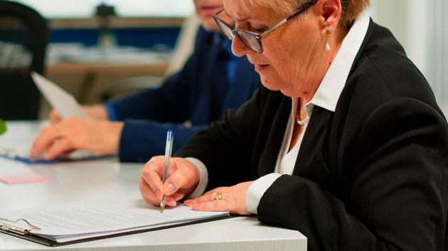 Una anciana de 92 años consigue que su familia ahorre más de 500.000 euros del impuesto de sucesiones con este ‘truco’ legal