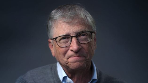 Bill Gates lanza una dura advertencia: “La inteligencia artificial hará innecesarios a los humanos en la mayoría de tareas dentro de diez años”