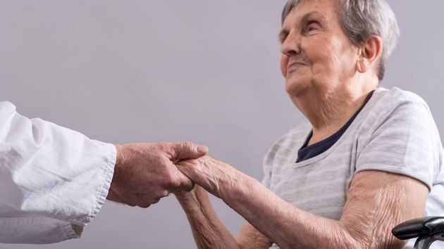 Las solicitudes de dependencia tardan casi el doble de lo que marca la ley en resolverse