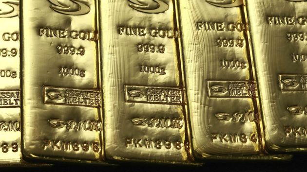 Se compra un tanque por Ebay y encuentra 2,5 millones en lingotes de oro