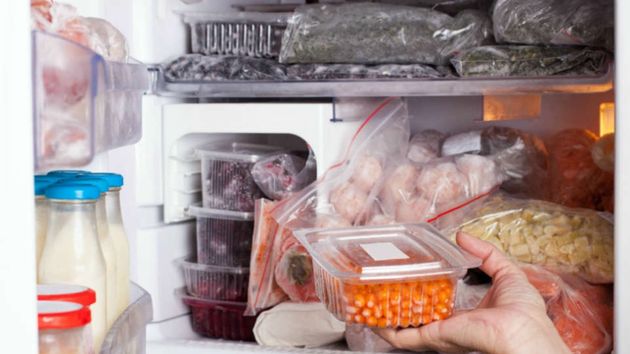 ¿Qué hago con la comida de la nevera tras el apagón? Las horas que dura en el frigorífico y en el congelador