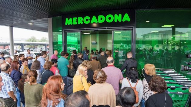 Este es el kit de supervivencia que está triunfando en Mercadona tras el apagón